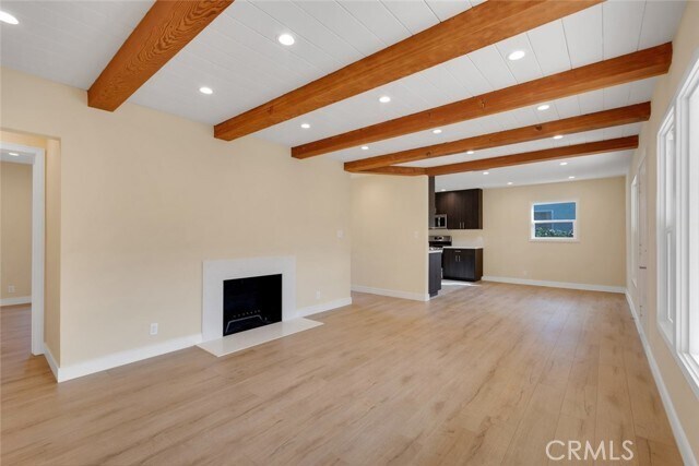 Building Photo - 17024 Sherman Way
