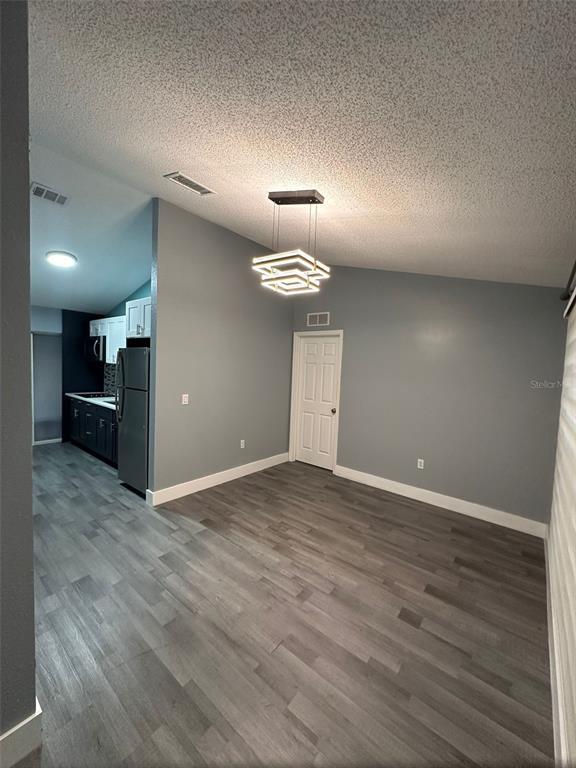 Building Photo - 2 York Ct