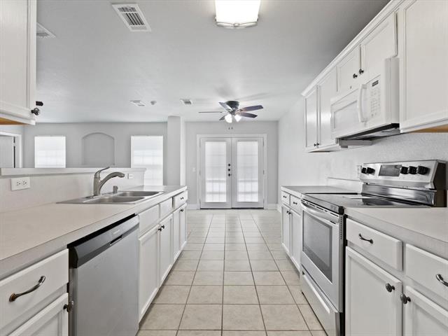Building Photo - 1300 Mallard Dr
