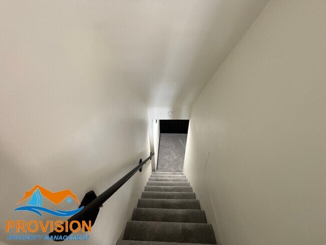 Building Photo - 1925 Jasmine Rd