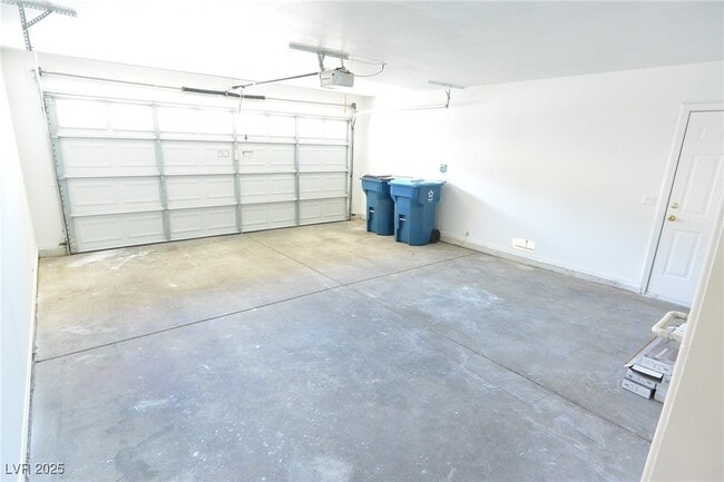 Building Photo - 4913 Forest Oaks Dr