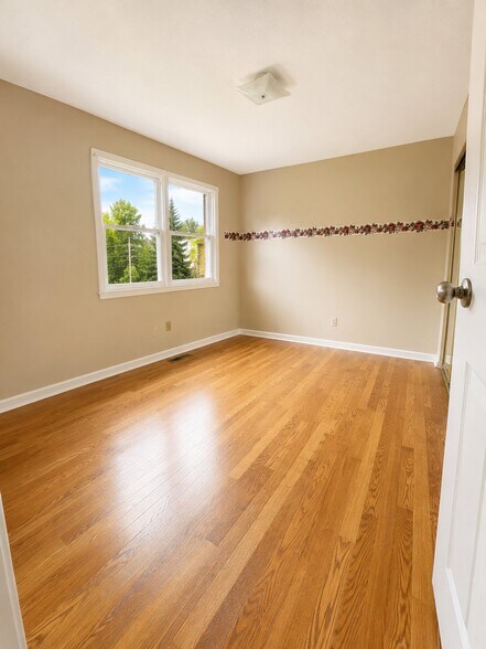 Building Photo - 207 Wakefield Pl