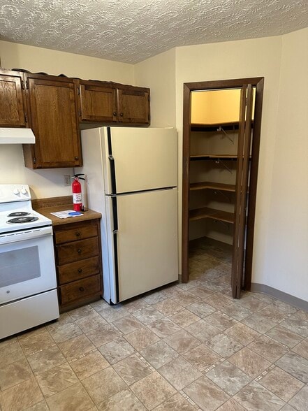 Building Photo - 6511 E 8th Ave