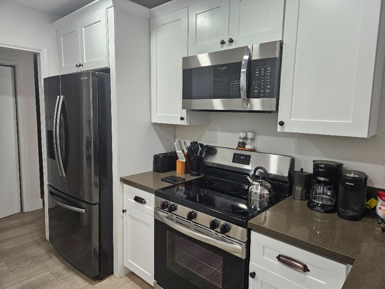 Building Photo - 105 Marigold Ln