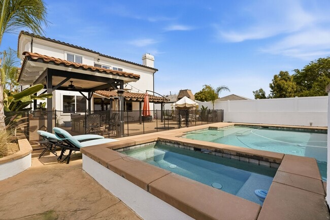 Building Photo - 1832 11th St