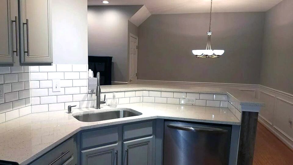 Building Photo - 305 Dresher Woods Dr