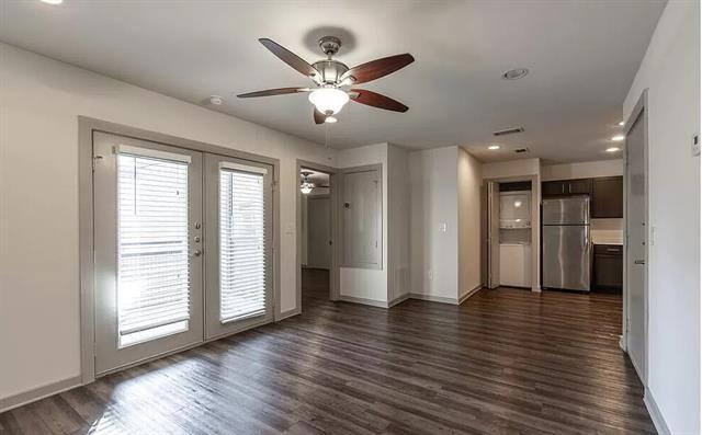 Building Photo - 1925 Moser Ave