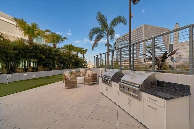 Building Photo - 400 Central Ave