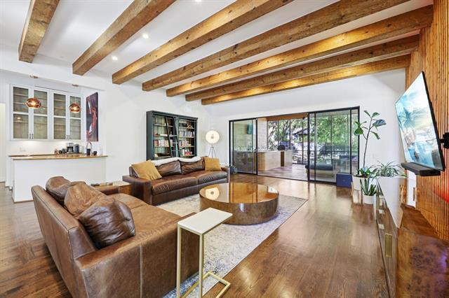 Building Photo - 8635 San Leandro Dr