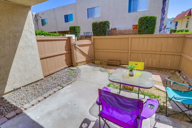 Building Photo - 6871 Alvarado Rd