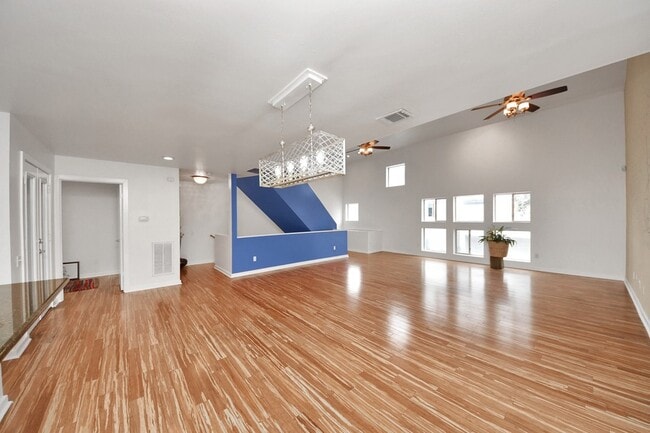 Building Photo - 1428 Bailey St