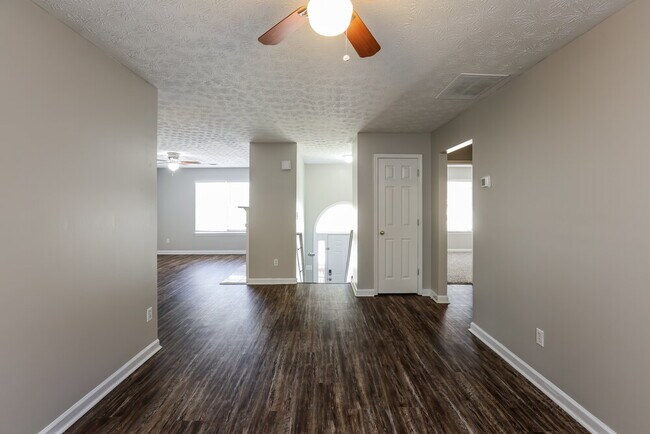 Building Photo - 6937 Fairway Trail