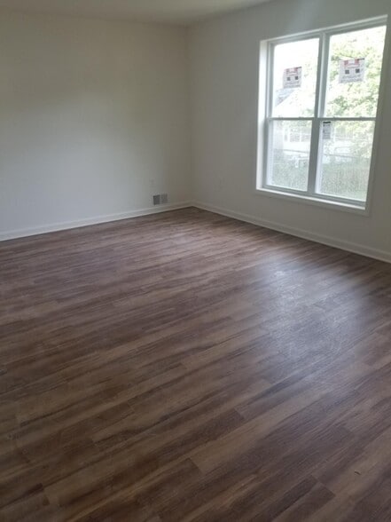 Building Photo - 15 Winthrop St