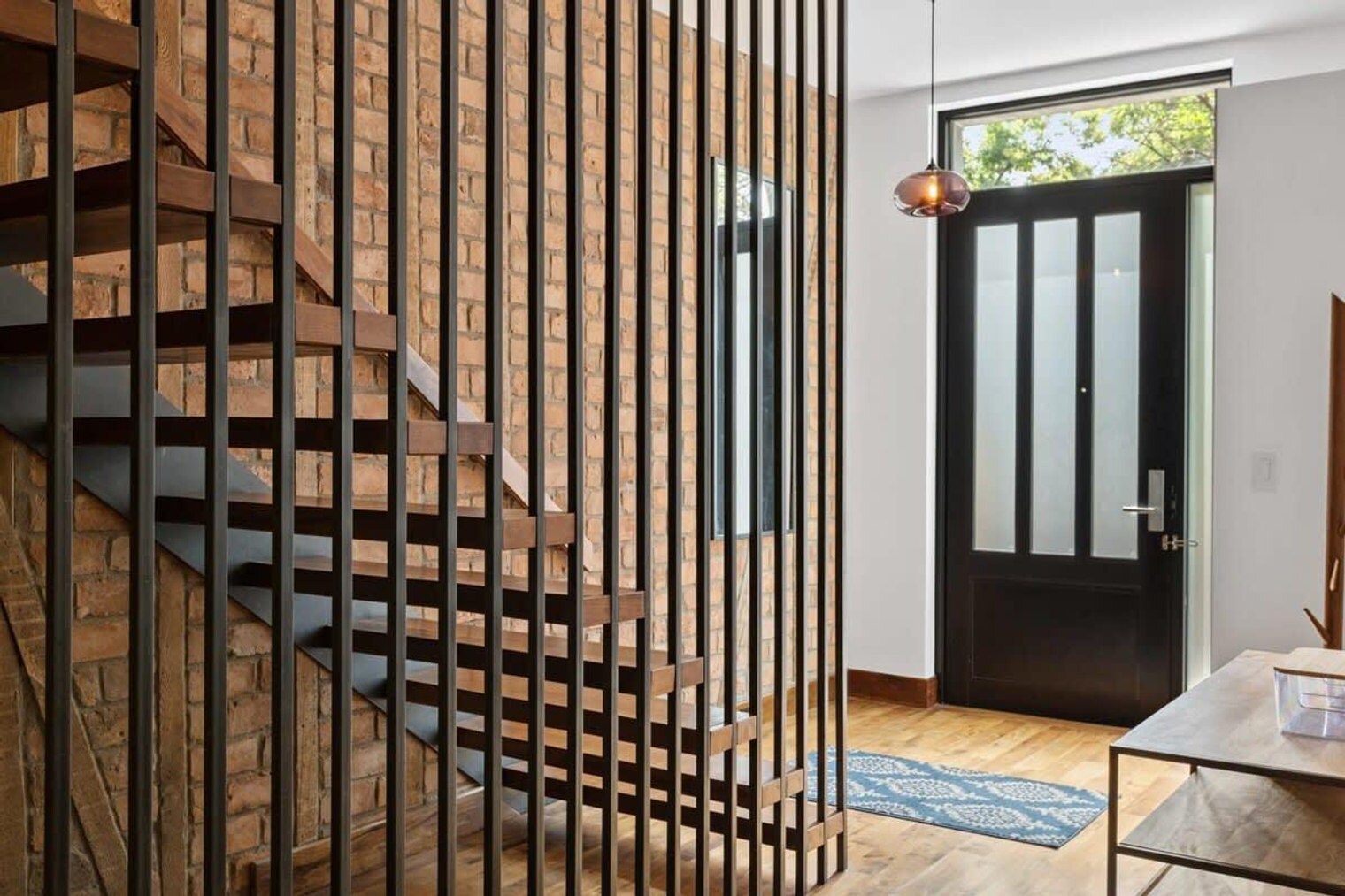 Building Photo - 303 Gates Ave