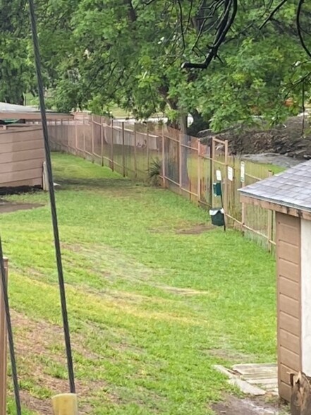 Dog park - 4107 Medical Dr