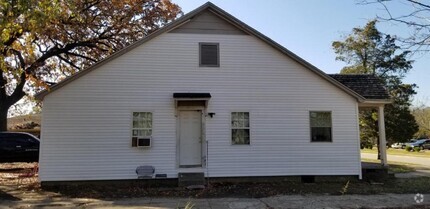 Building Photo - 612 N.19th