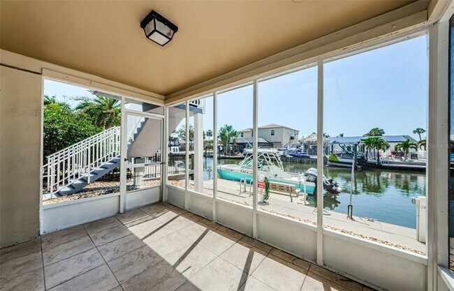 Building Photo - 2186 Edythe Dr