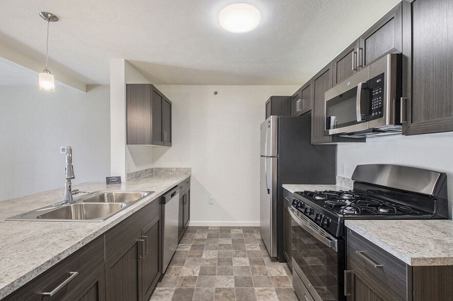 Primary Photo - Andover Pointe Apartment Homes