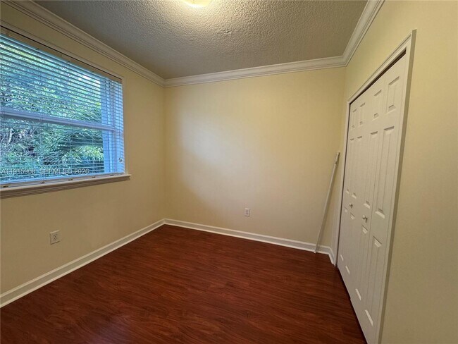 Building Photo - 10159 NW 43rd Ter