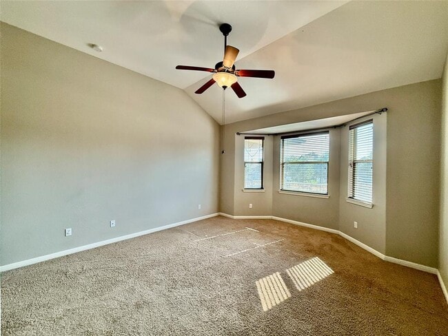 Building Photo - 14400 Senia Bend