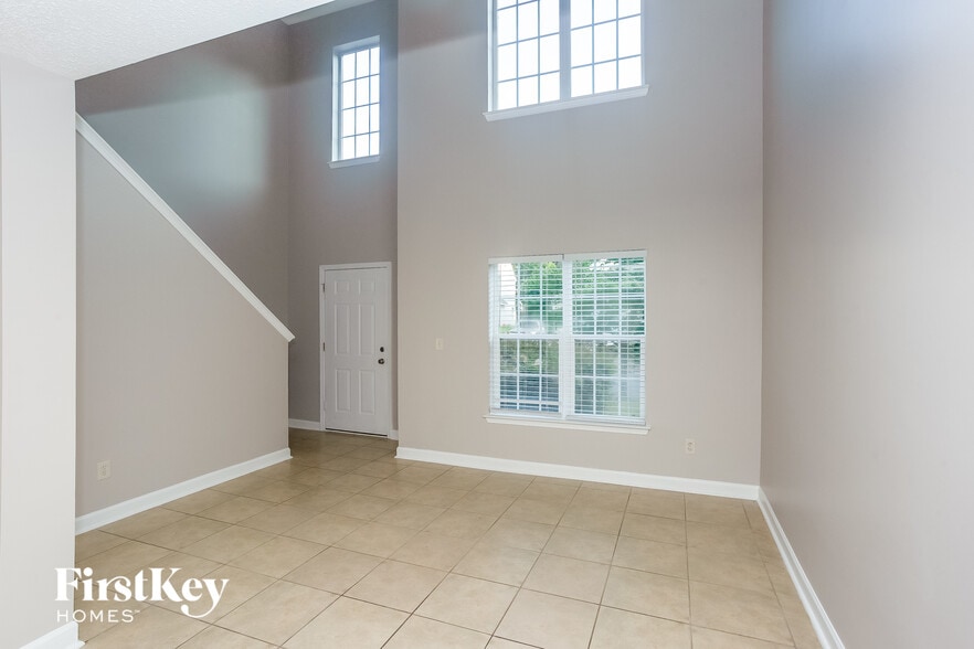 Building Photo - 2192 Mallard Pointe Dr