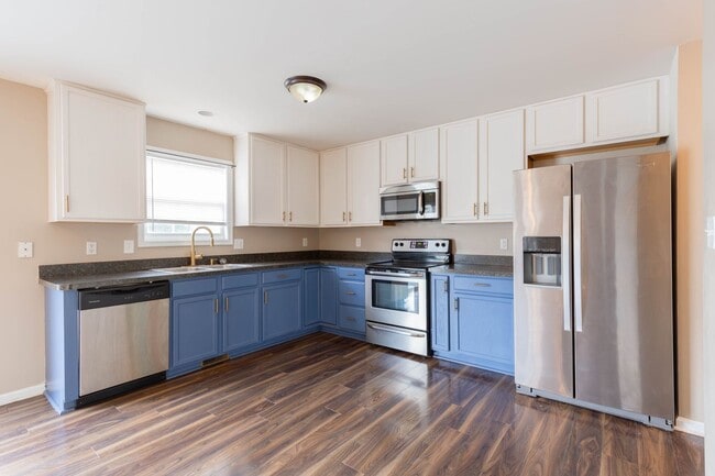 Building Photo - 3 Bed, 2.5 Bath, Single Family Home in Martinsburg, WV