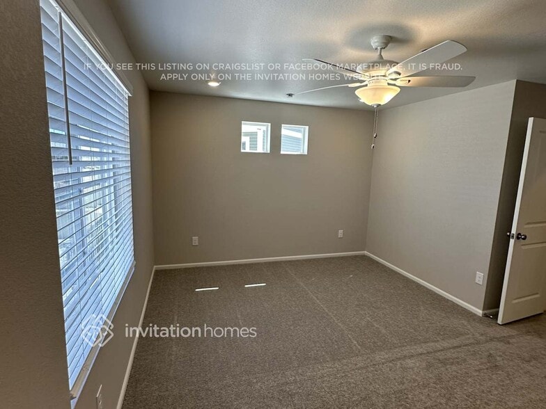 Building Photo - 3341 Streamwood Dr