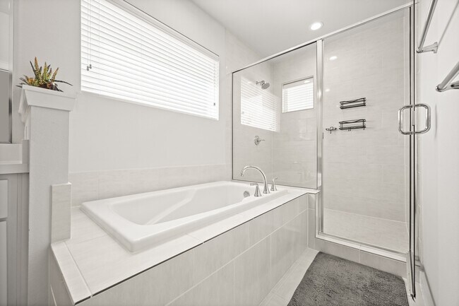 Building Photo - 4002 Elser St