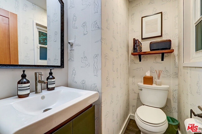 Building Photo - 8326 Ridpath Dr