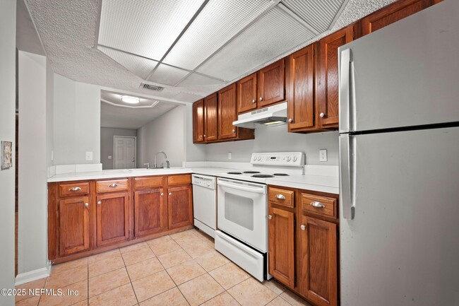 Building Photo - 11259 Shady Glen Dr