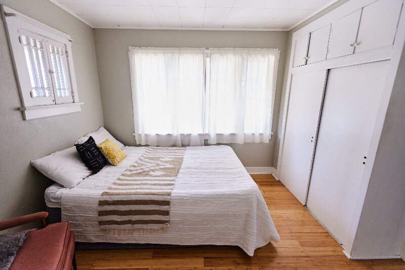 Building Photo - 141 Roselawn Pl