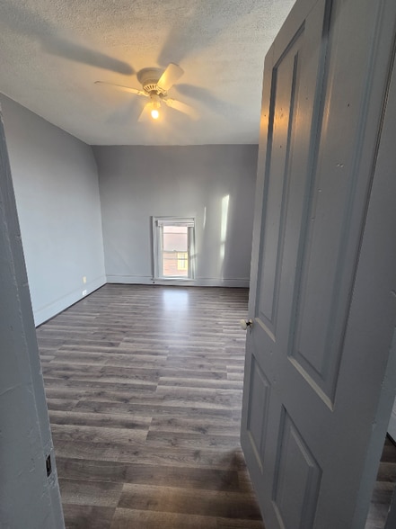 Building Photo - 332 De Soto St