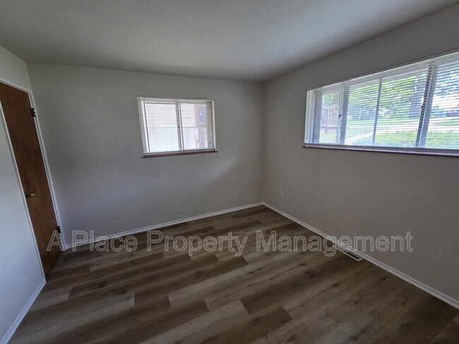 Building Photo - 9152 Ramona Ave
