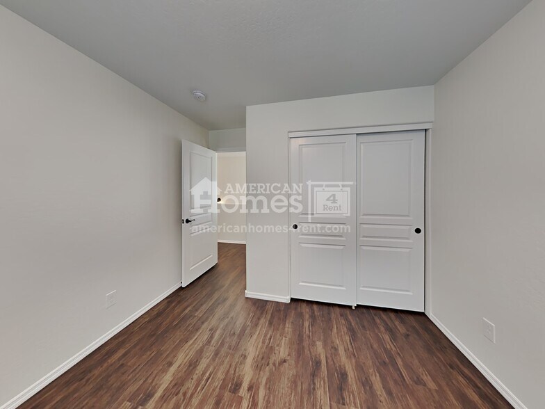 Building Photo - 17238 W Maui Ln