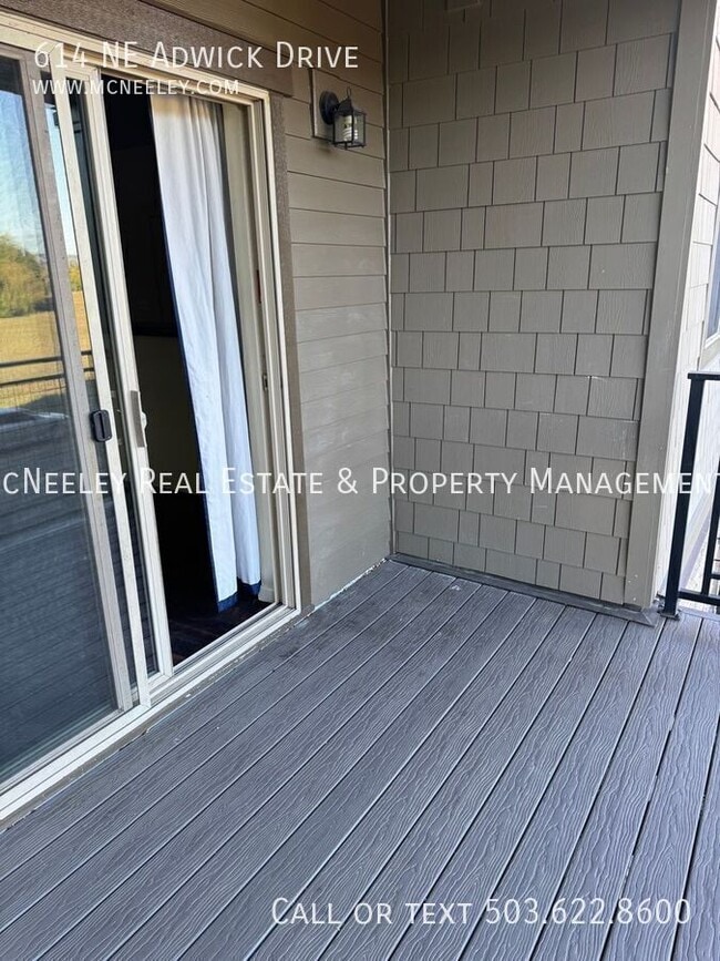 Building Photo - 614 NE Adwick Dr