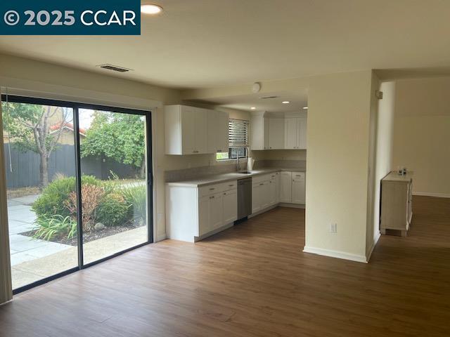 Building Photo - 121 Knightsbridge Ct
