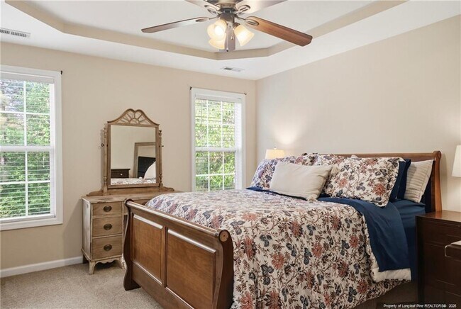 Building Photo - 142 Bluebonnet Oak Ct
