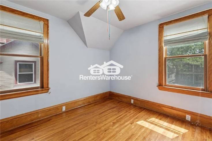 Building Photo - 945 Sherburne Ave