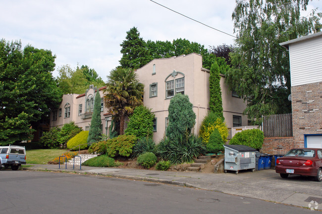 Primary Photo - Del Rey Apartments