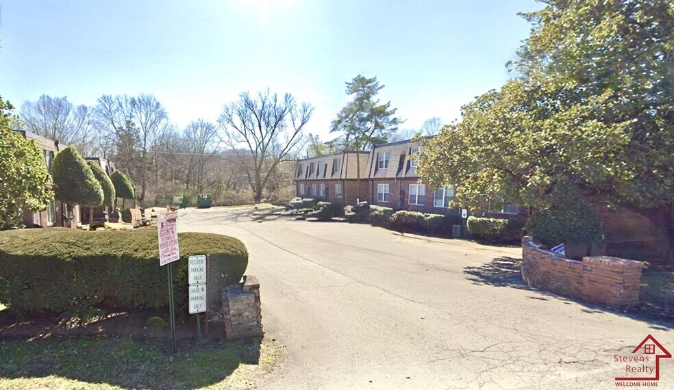 Primary Photo - 441 Harding Pl