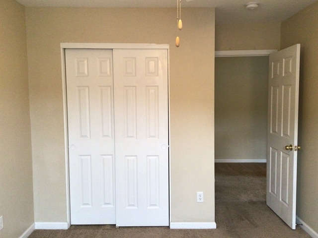 Building Photo - 250 Border Rd