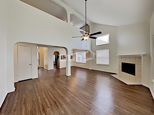 Building Photo - 23126 N Waterlake Dr