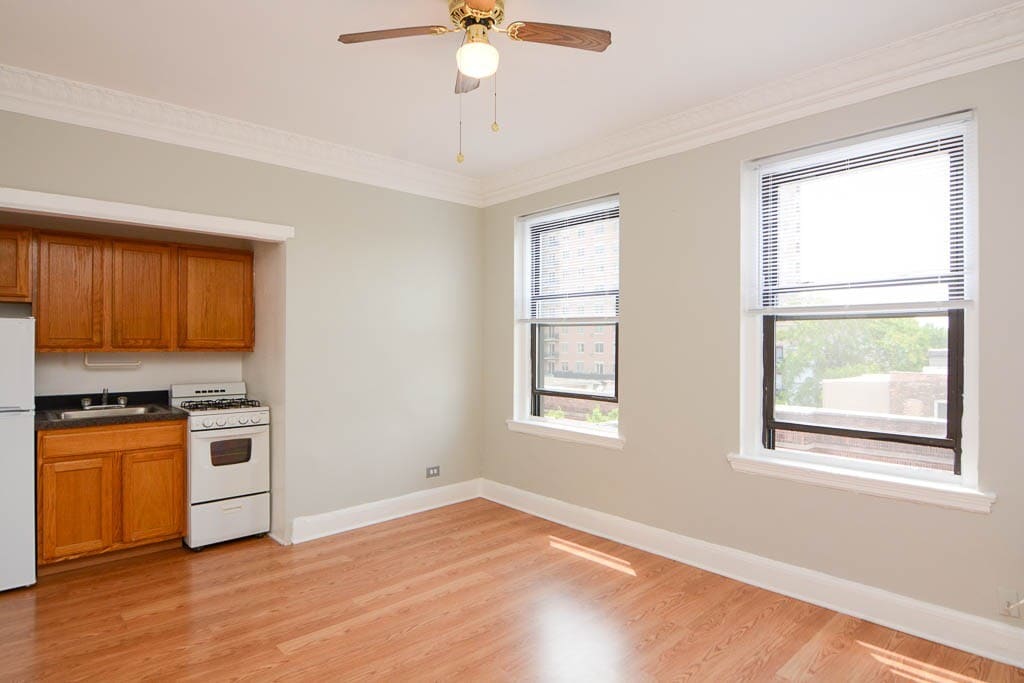 Building Photo - 3824 N Fremont