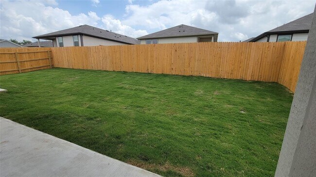 Building Photo - 115 Palo Pinto Dr