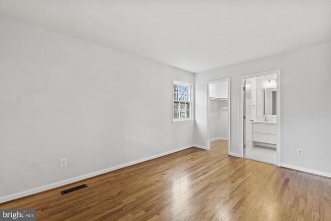 Building Photo - 11817 Becket St