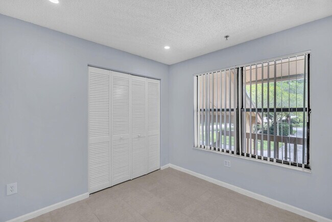 Building Photo - 12970 Dartford Trail