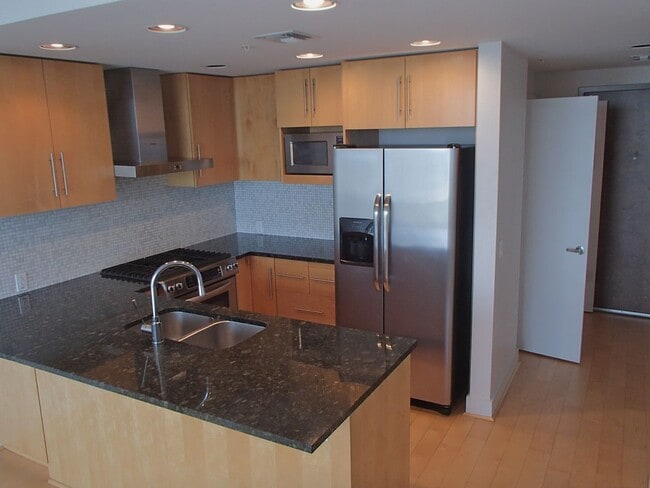 Building Photo - 1 Bedroom 1 Bath: Austin Condo