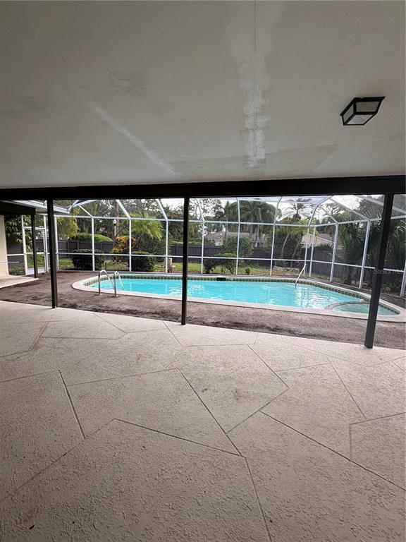 Building Photo - 14175 Feather Sound Dr