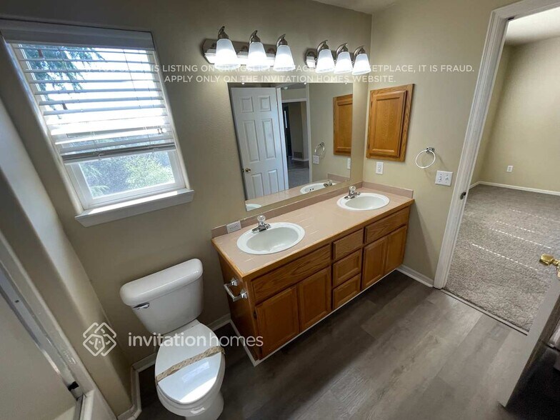 Building Photo - 13905 68th Ave Ct E