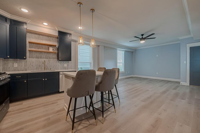 Building Photo - 1110 Avenue K Ave